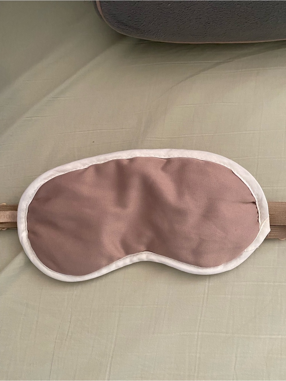Iluminage Skin Rejuvenating Eye Mask with anti-aging copper technology